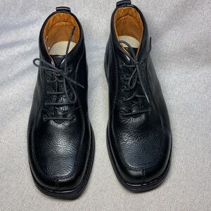 World BLEND Women’s Leather Boots. Size 38